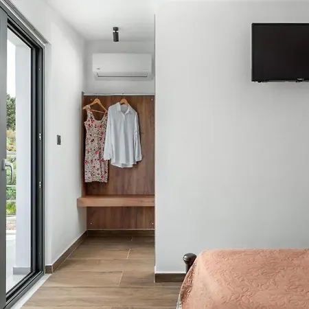 Aiora Luxury Villa Afantou