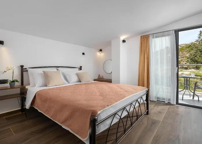 Aiora Luxury Villa Afantou