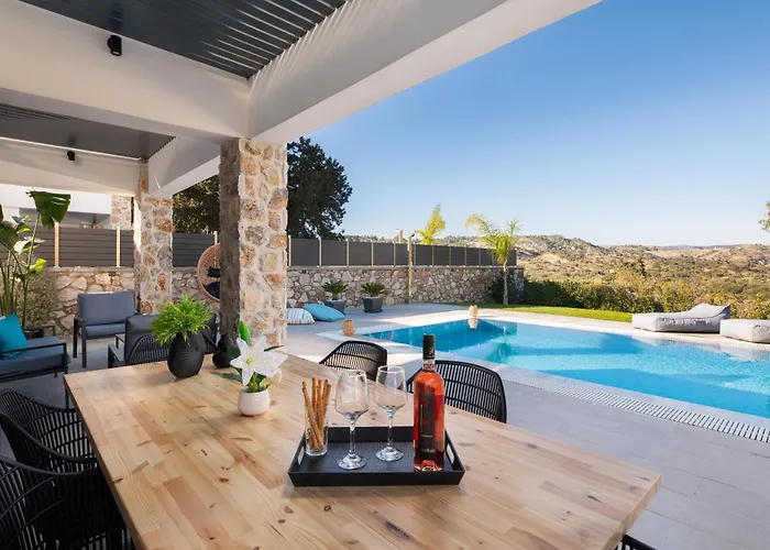 Villa Aiora Luxury *