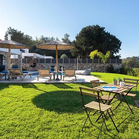 Aiora Luxury Afantou