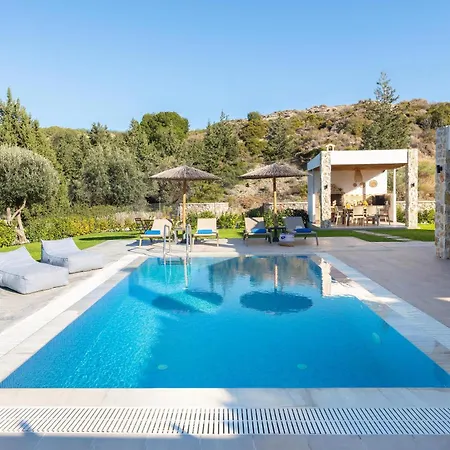 Aiora Luxury Villa *