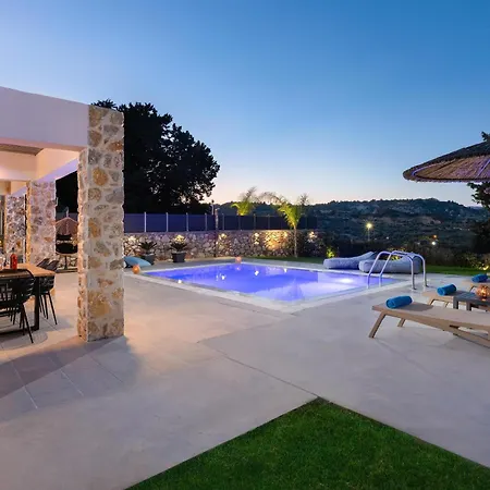 Aiora Luxury Afantou