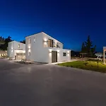 Aiora Luxury