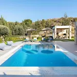 Aiora Luxury Villa *