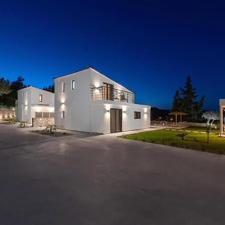 Villa Aiora Luxury