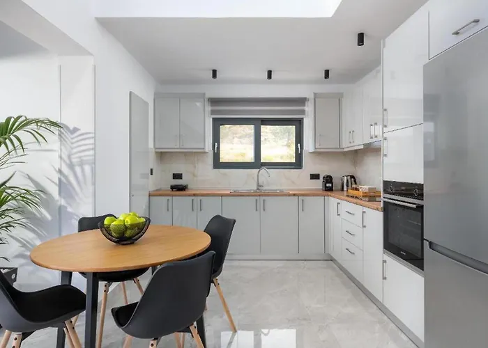 Aiora Luxury Афанту